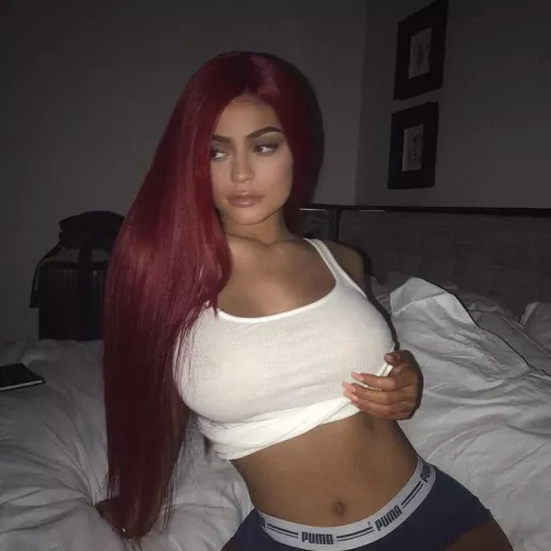 Kylie Jenner showing off her sexy fake tits