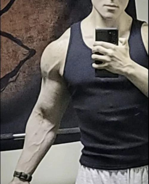 Labor work + powerlifting paying off