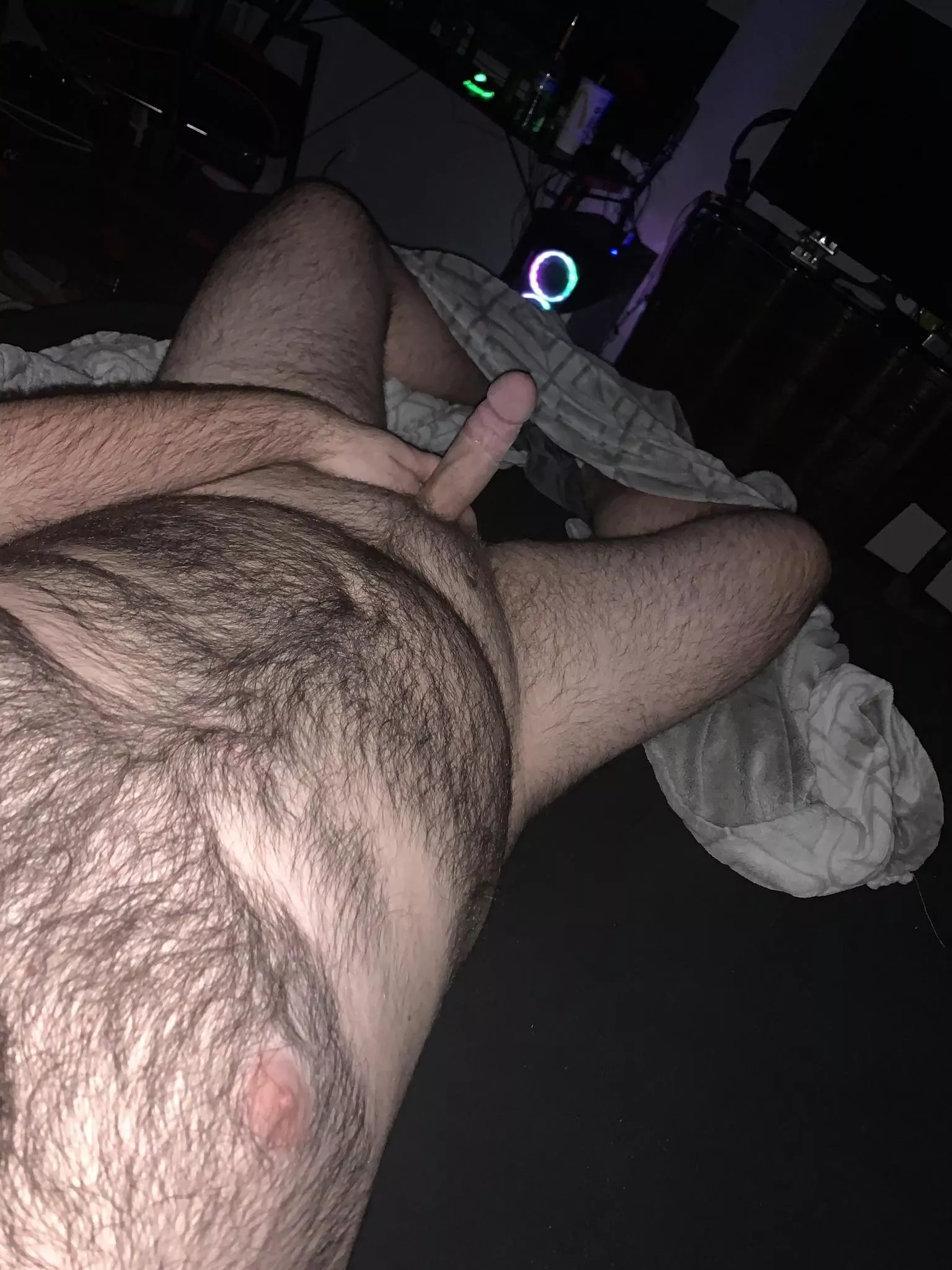 Ladies HMU 😌