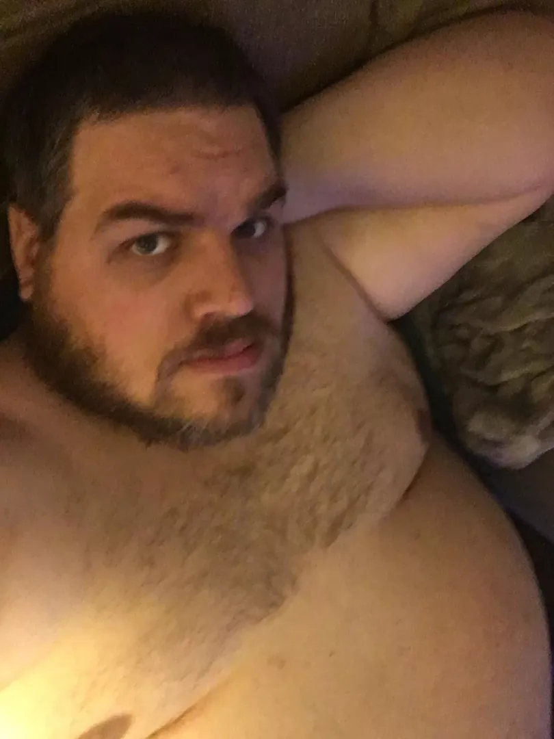 Ladies say it’s Big Boy Season but are you ready to handle a BIG BOY? Dm me and find out🐻