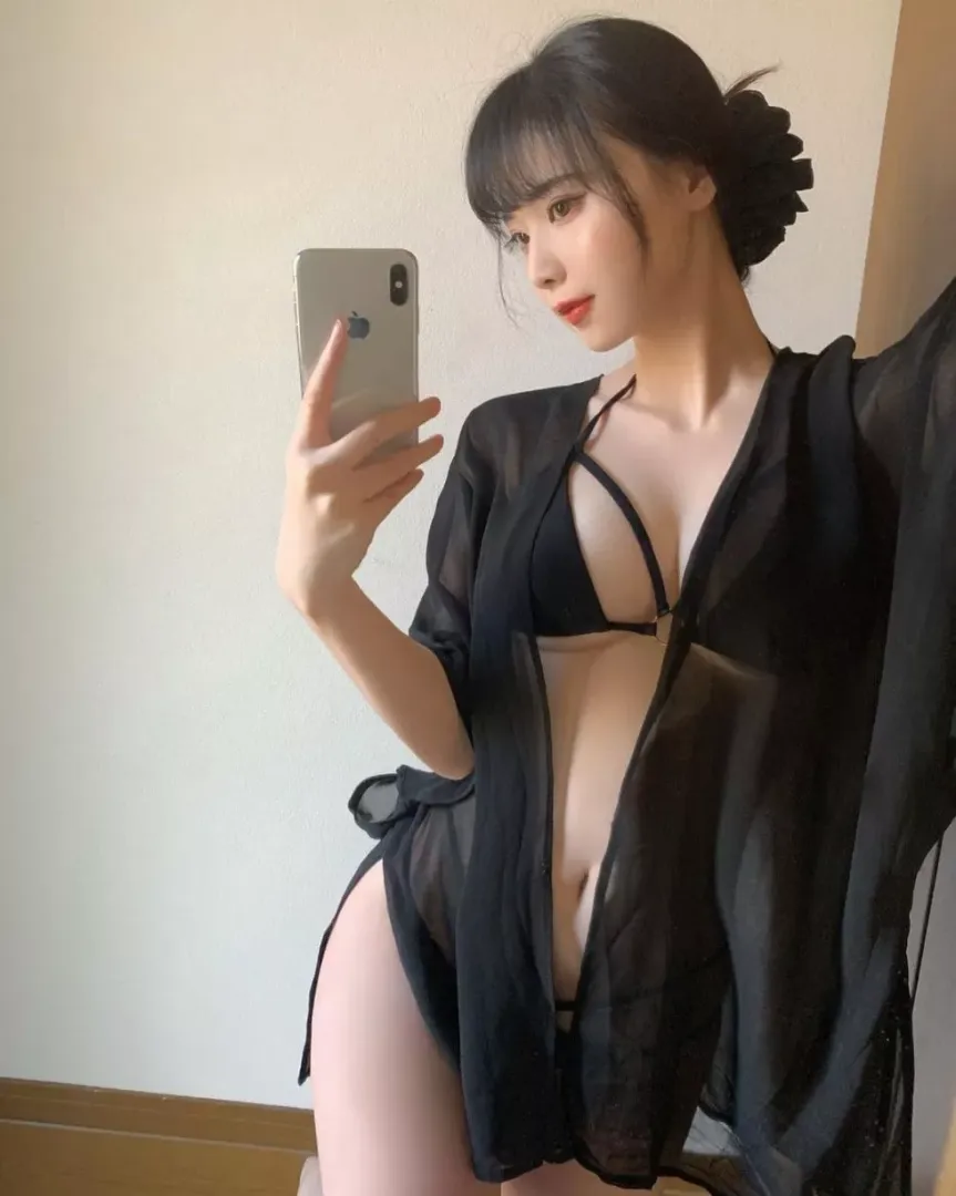 Lady in black