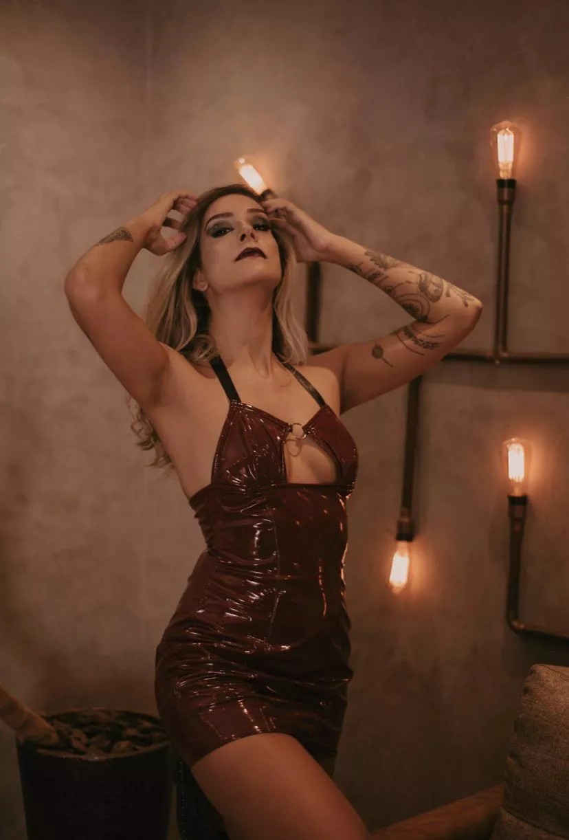 Lady in red ♥️♥️