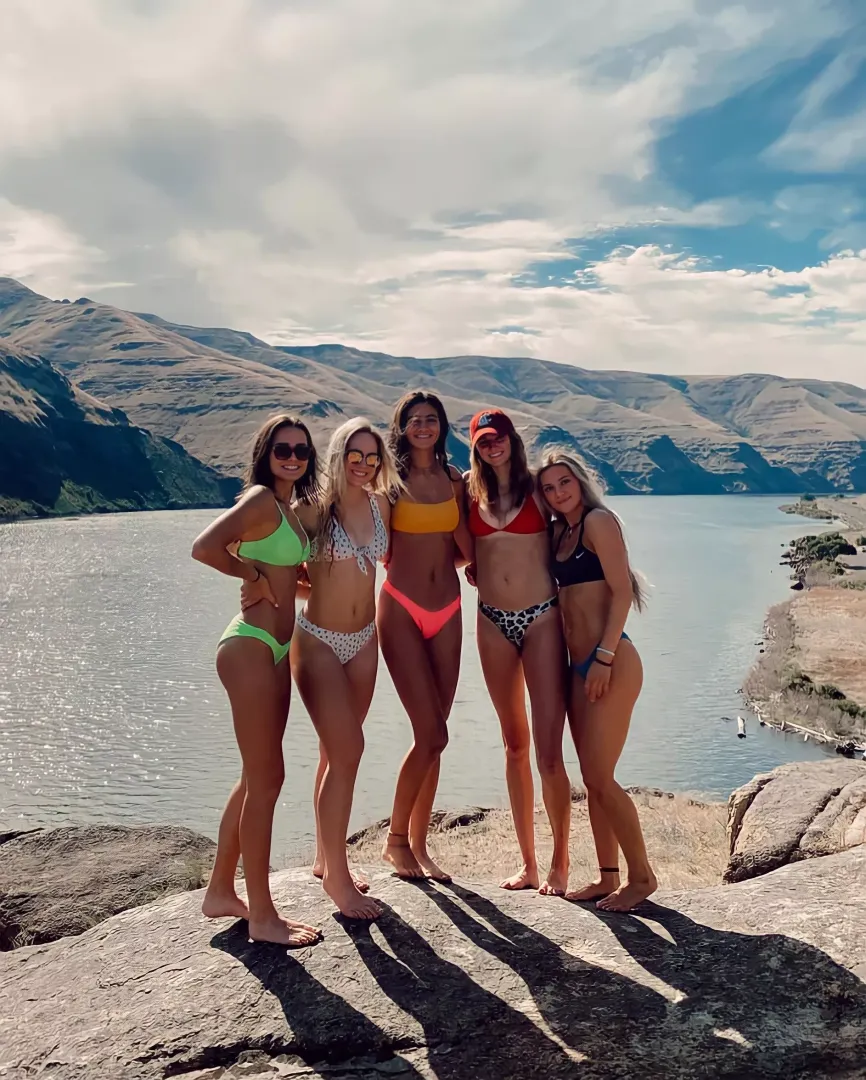 lakeside cuties