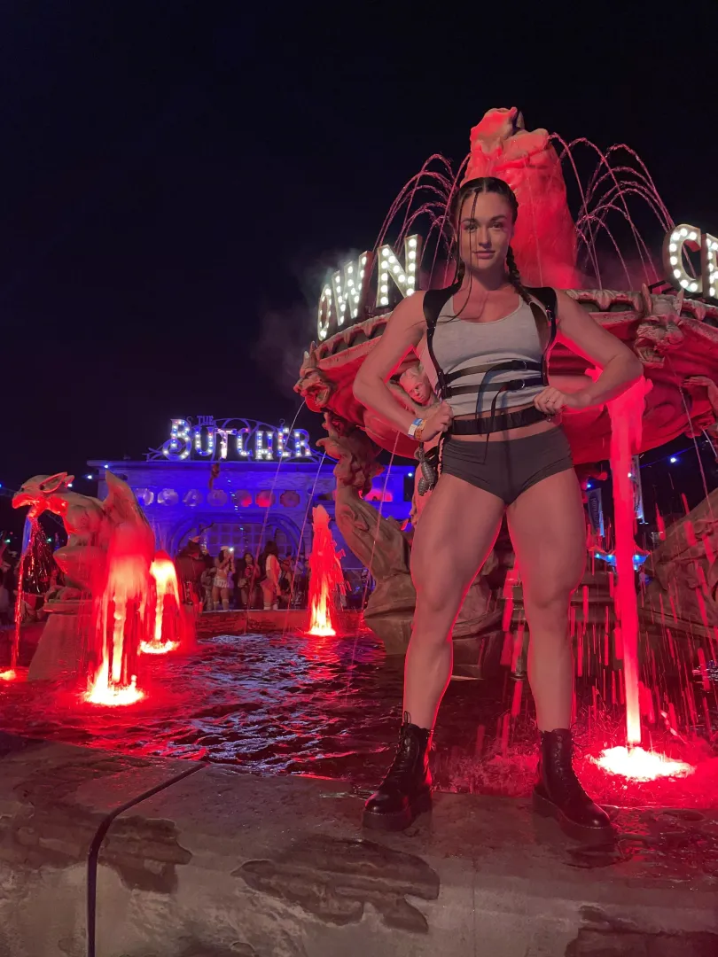 lara croft outfit from Escape Halloween