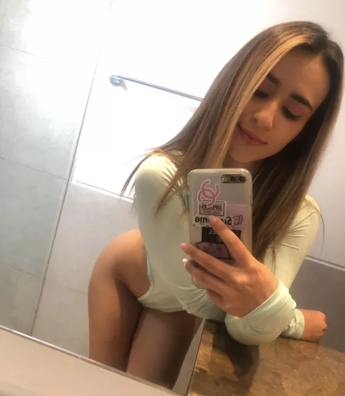 Last selfie of today! ❤️