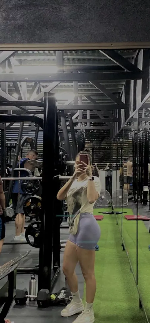 late night workout🥵🍑(f)