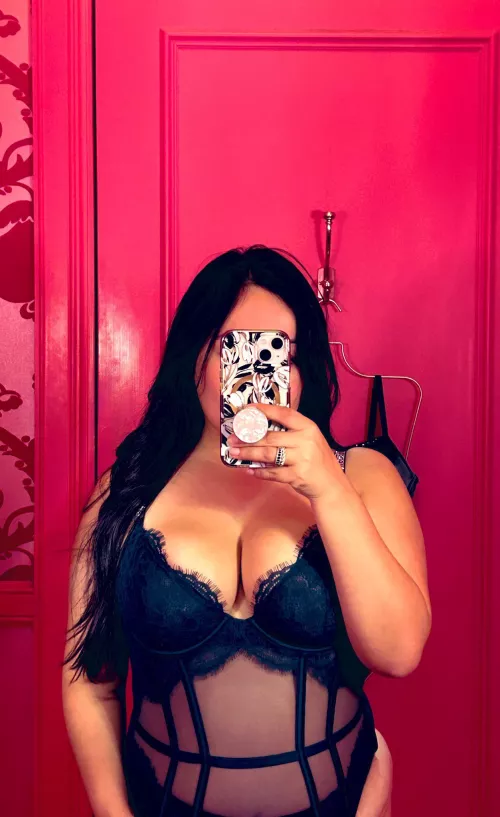 Latina in lingerie