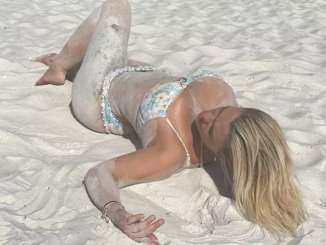 lay down in sand