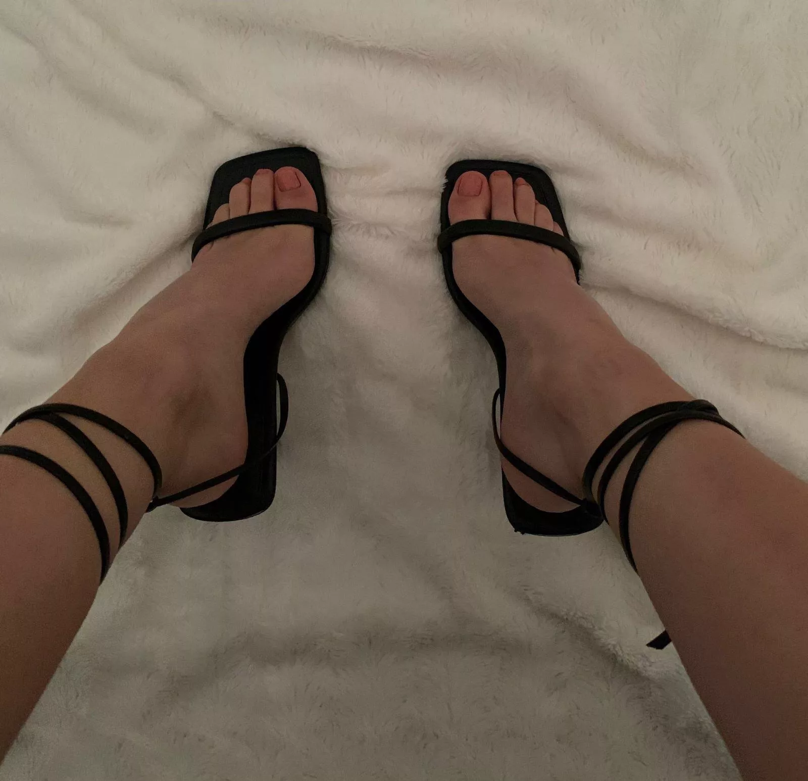 Lay down under my heels, footstool!