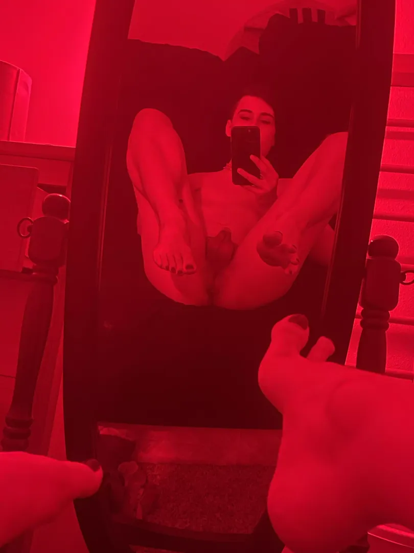 Learning to love my feet 🥰