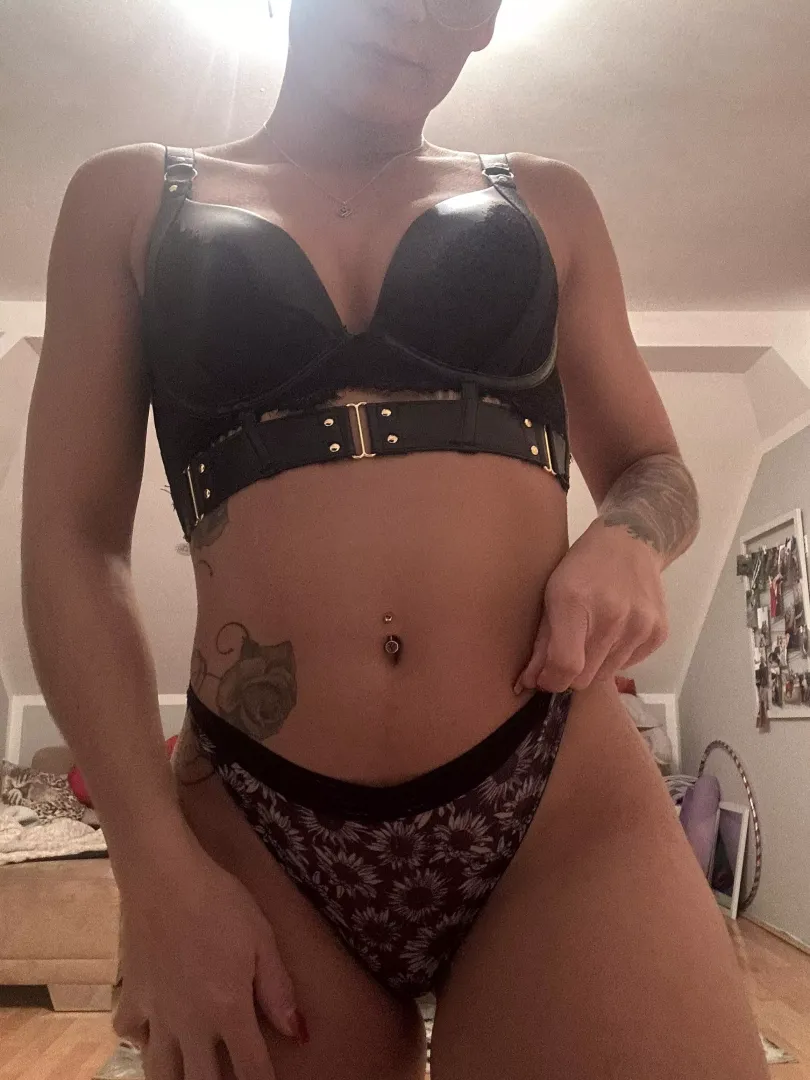 Leather outfit to out