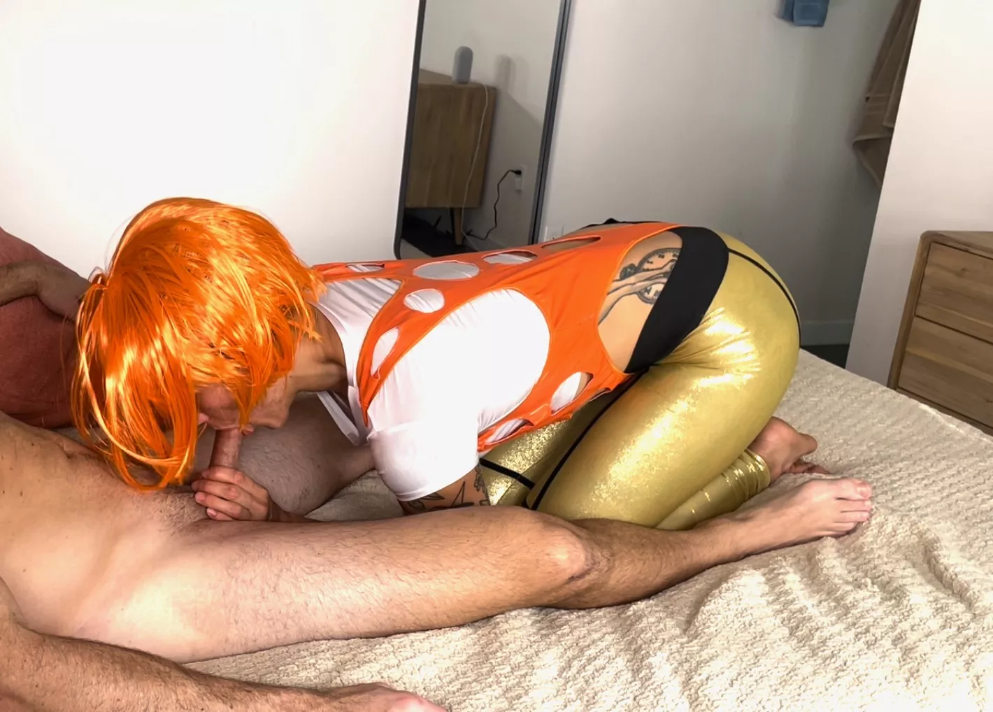 Leeloo Dallas cosplay! OF link in comments!