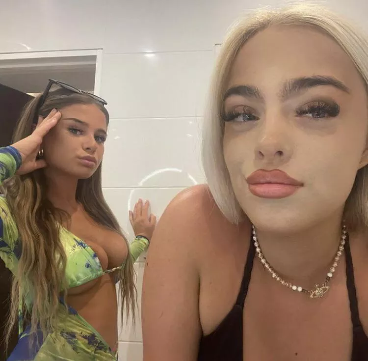 Left or Right ?
