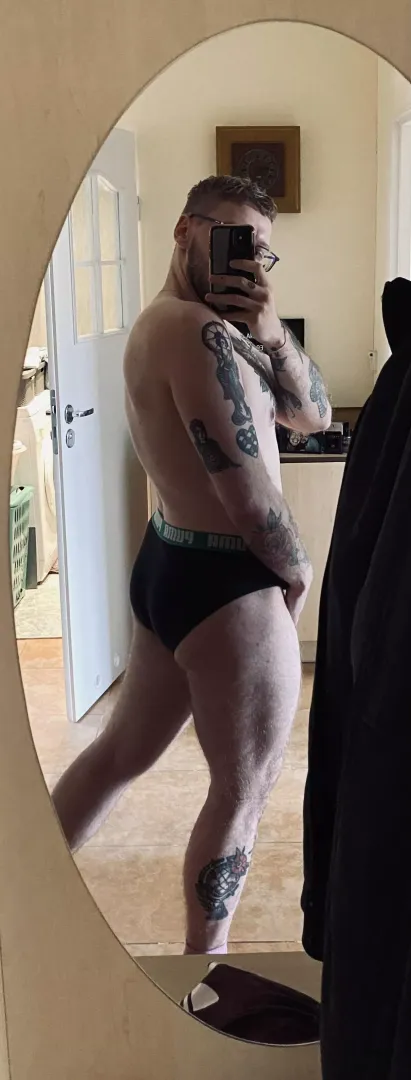 Leg day makes that tights thick…