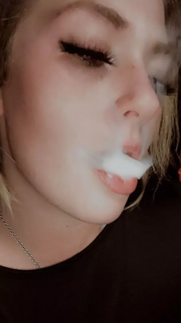 Lemme Blow It In Your Face 😘🌬