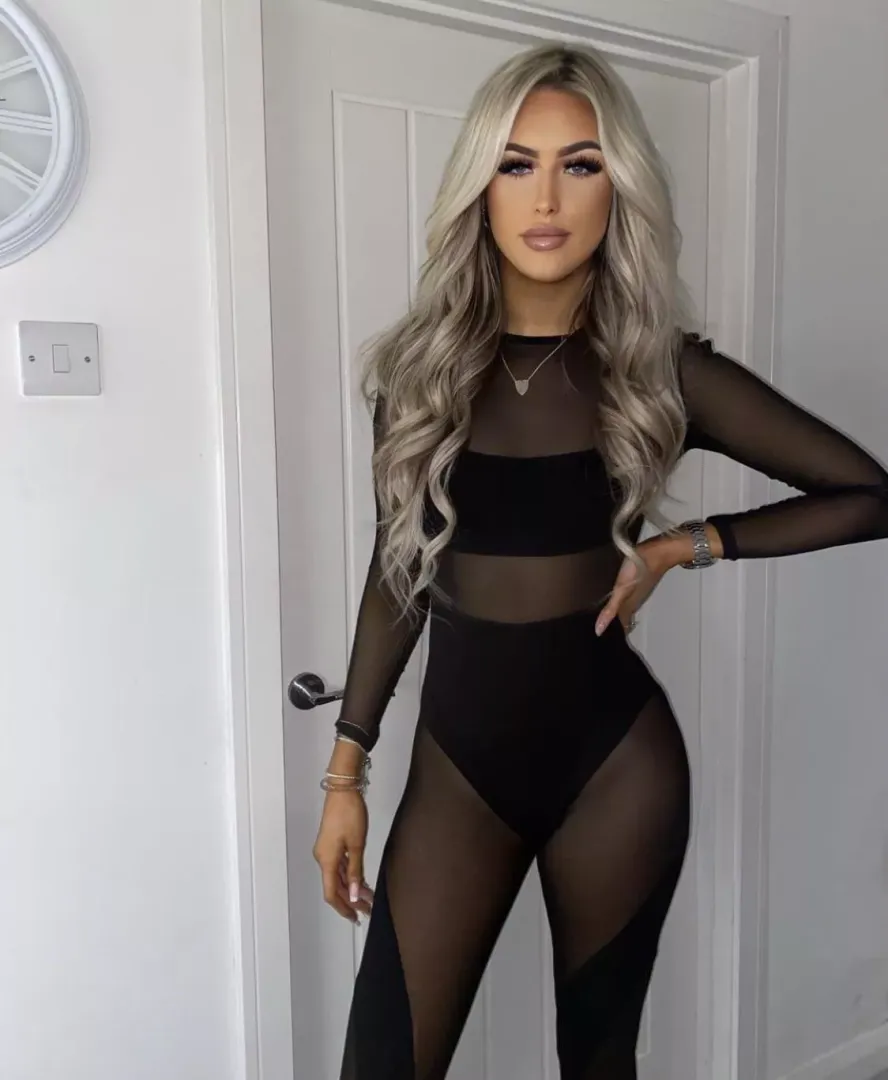 Leona