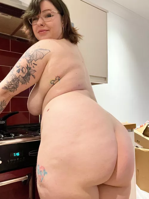 Let me make you dinner then smother you with my curves