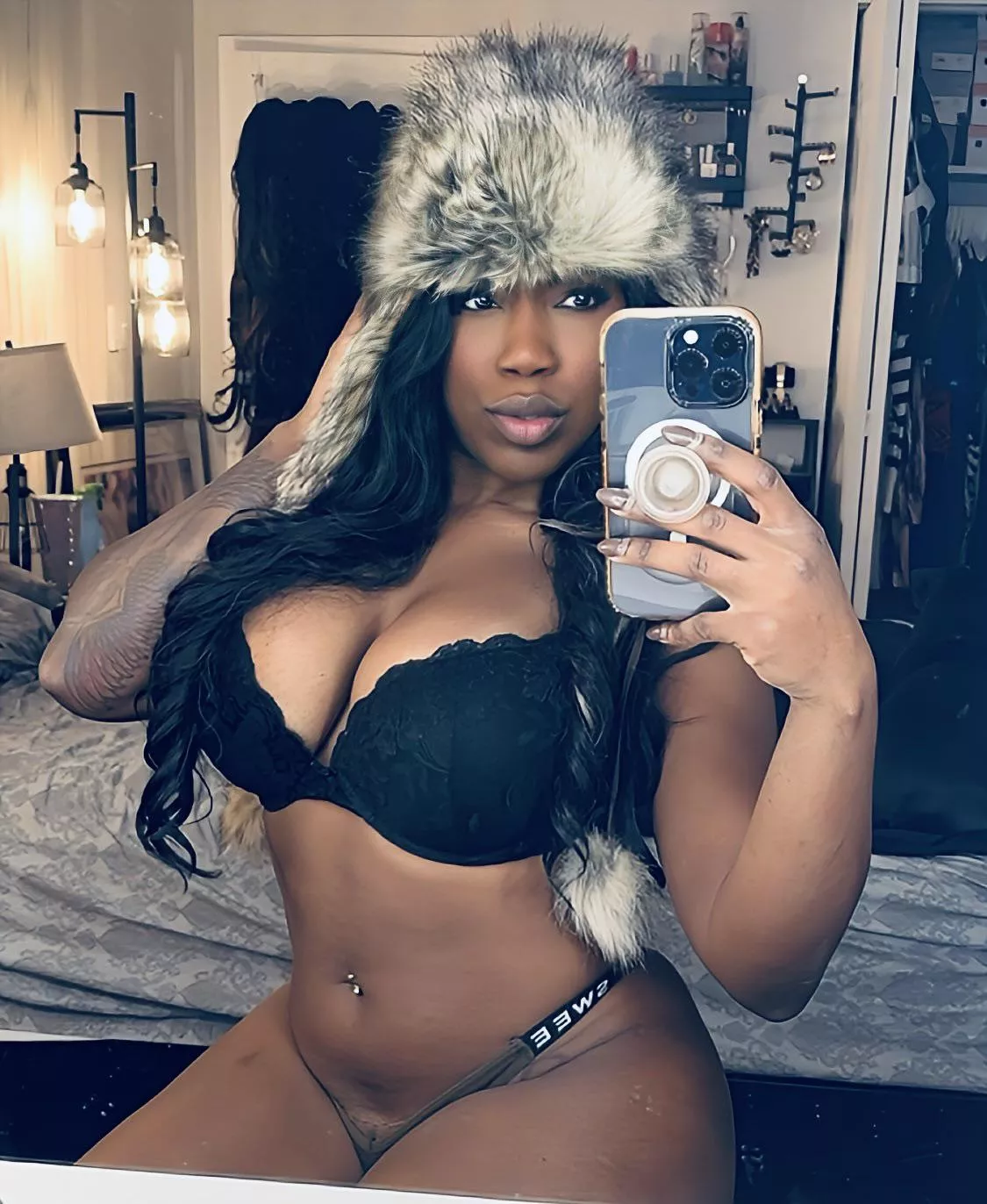 Let me sit on your lap daddy 