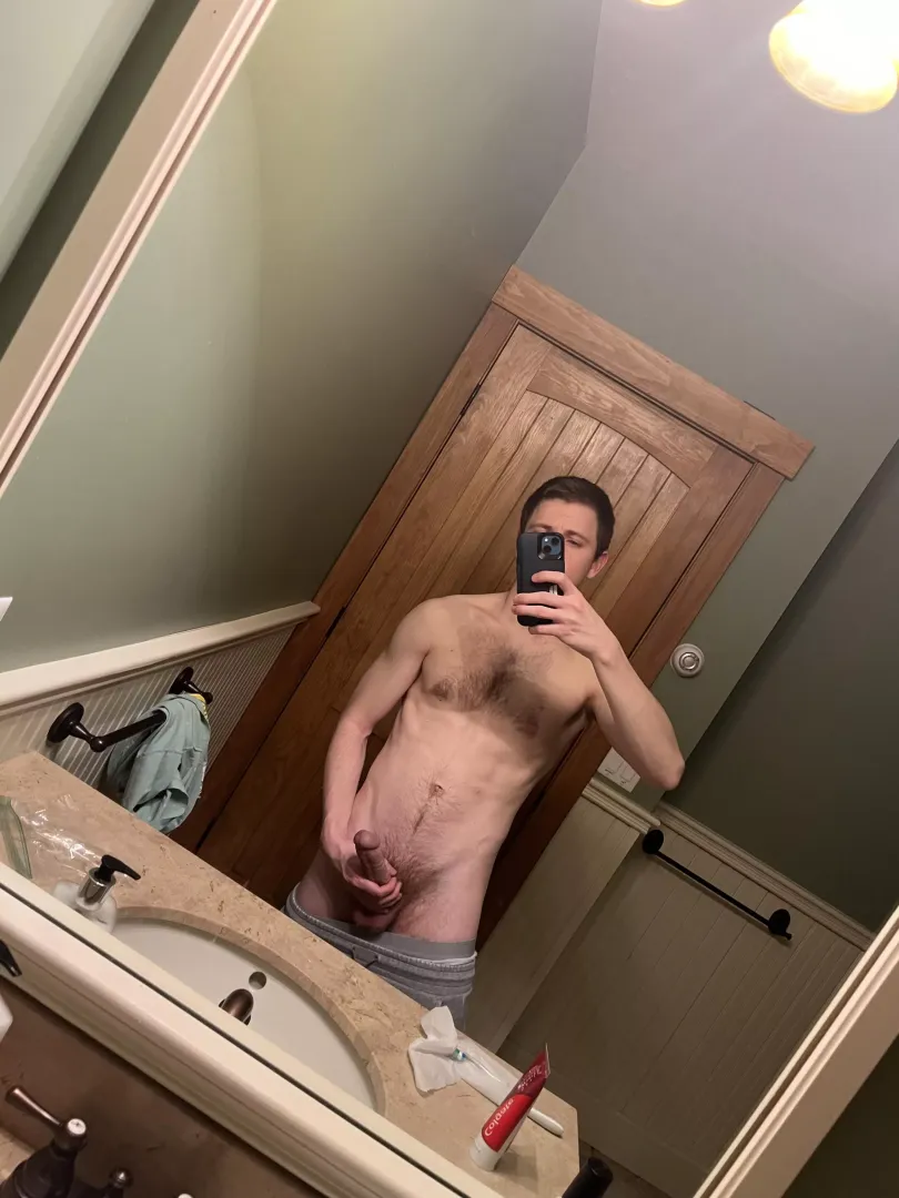 Let me watch you in the mirror as I fuck you from behind 👀
