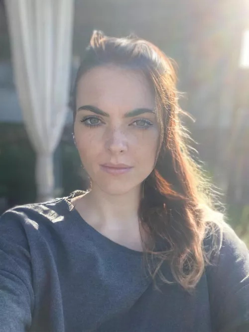 let the sun into our hearts💜