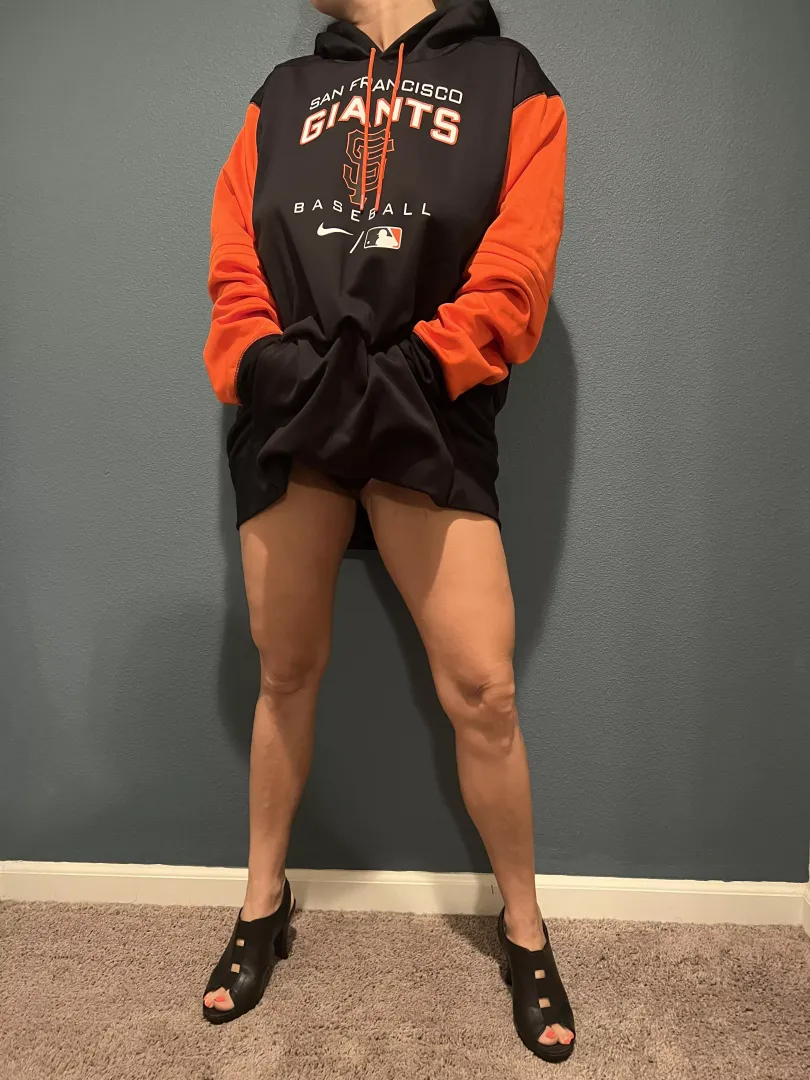 Let’s go Giants!! Opening Day today!! 🧡🖤