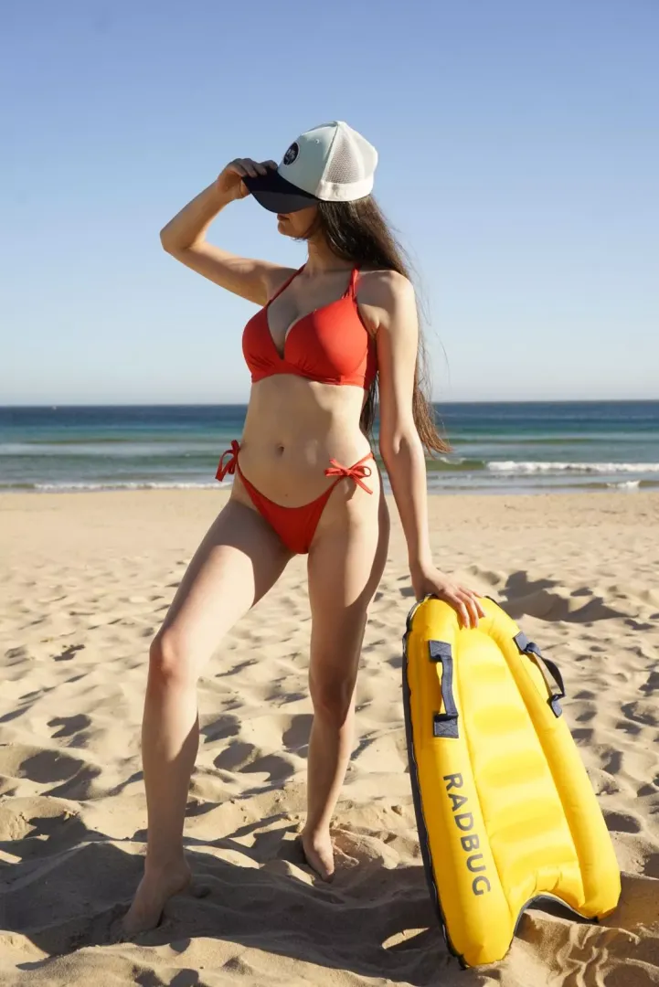 Lets go wild on the beach and play with my belly button.
