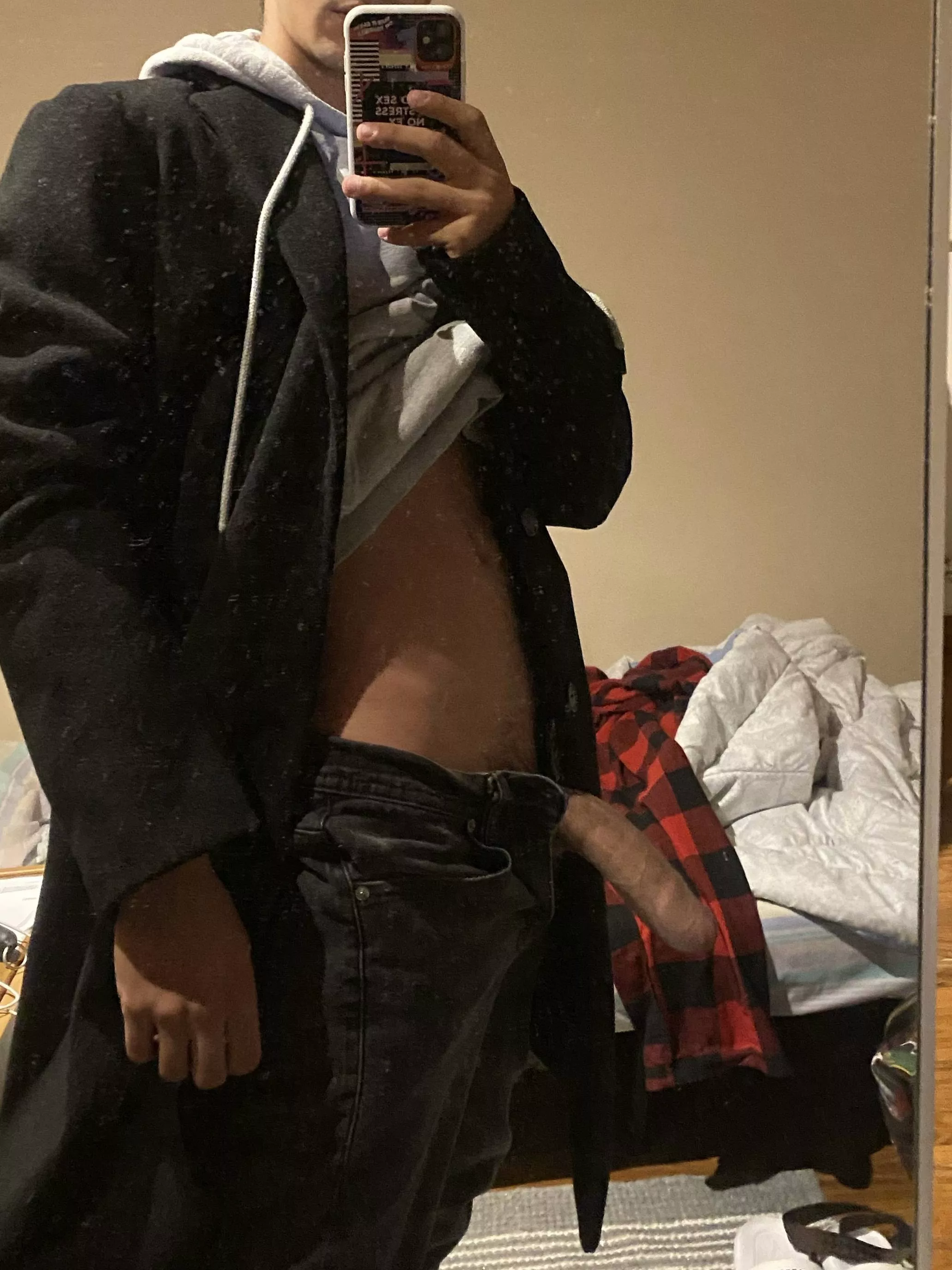 Let’s make this bed even messier 😜🔞