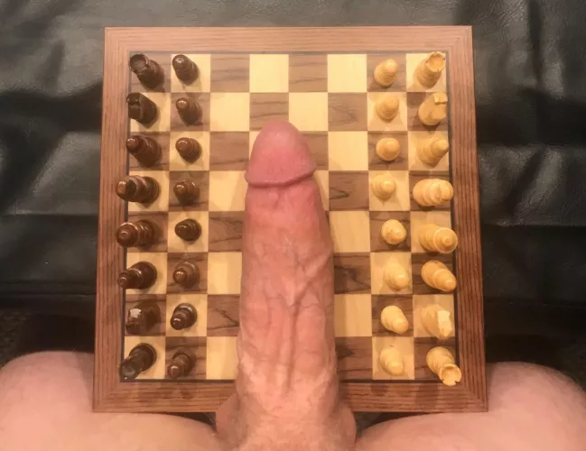 Let’s play a match, if you lose you suck my cock…if you win I’ll rail you 😈