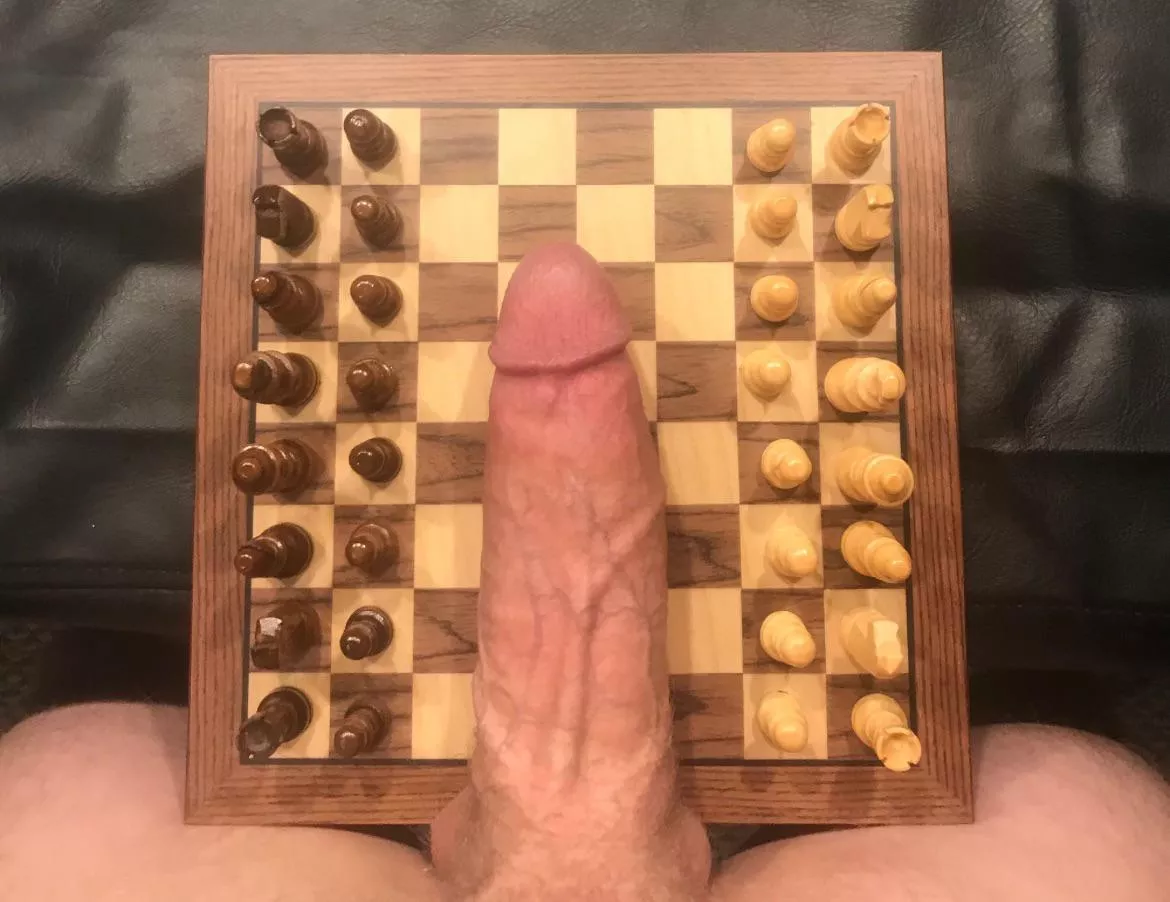 Let’s play a match, if you lose you suck my cock…if you win I’ll rail you 😈