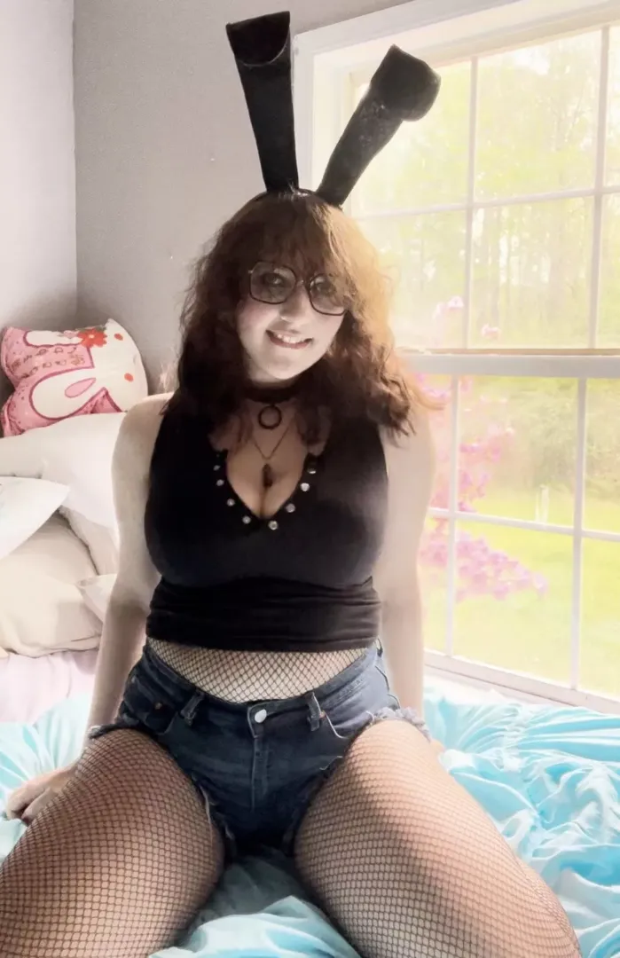Let’s play bunny! You feed me a carrot and I’ll bounce around