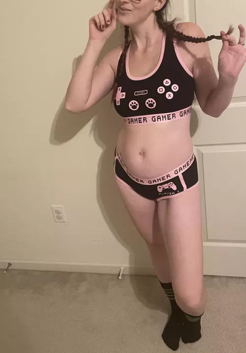 Let’s play some COD [f]