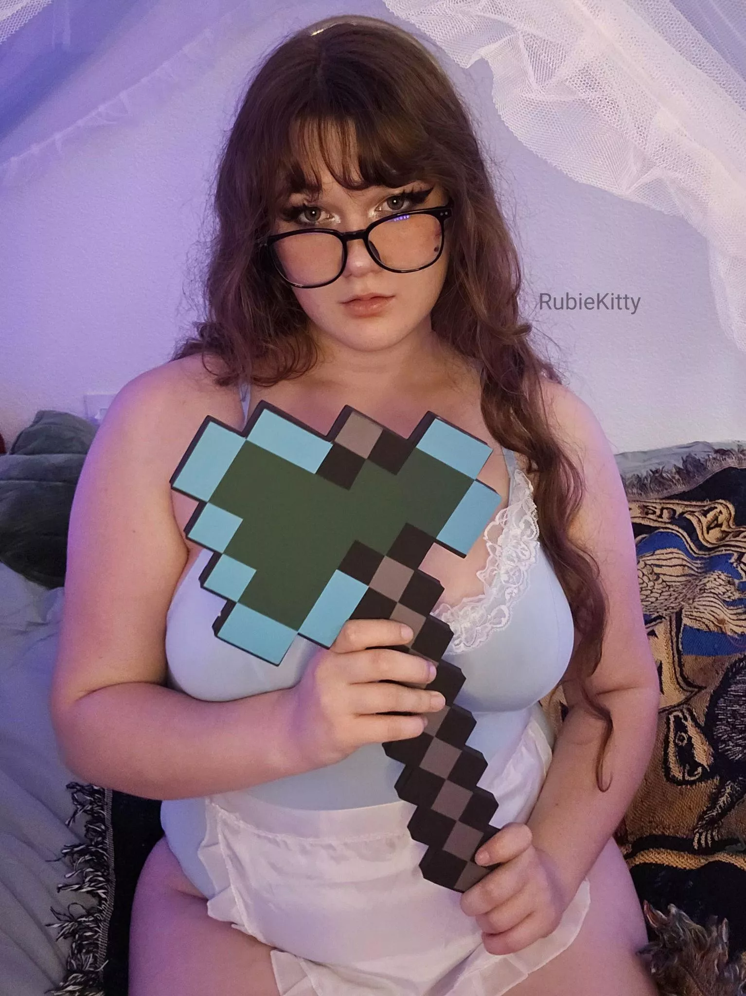Lets put our minecraft beds together💕