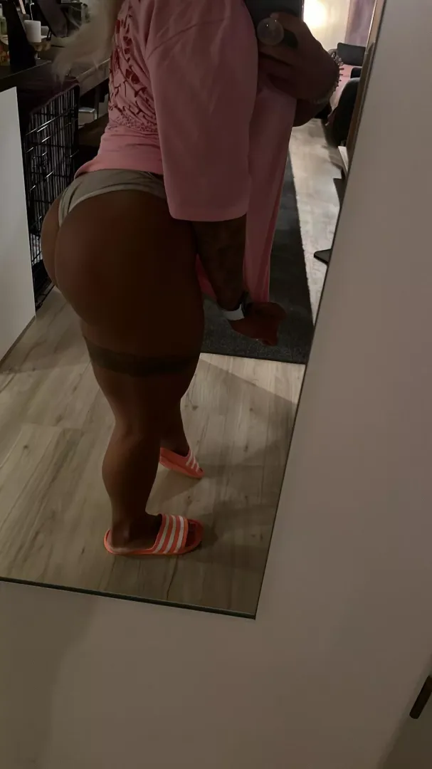 Let’s work on this glutes (f)