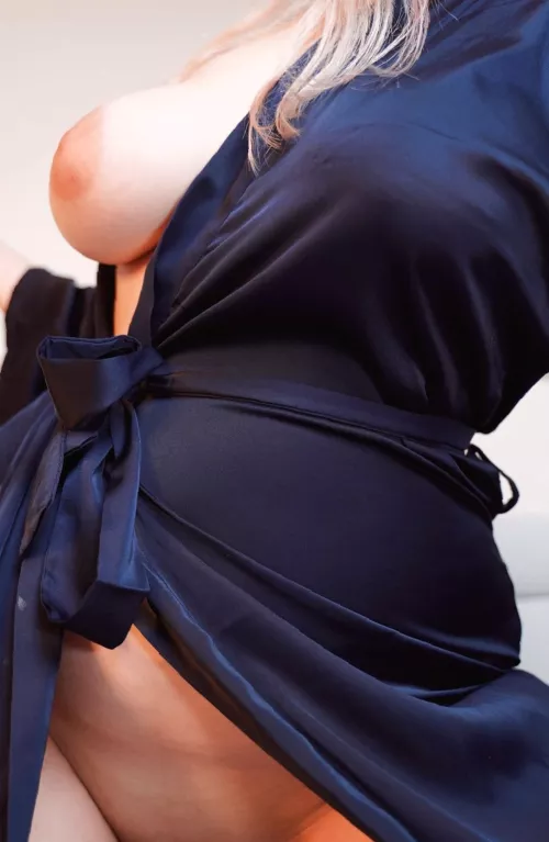 Letting my boobs free..