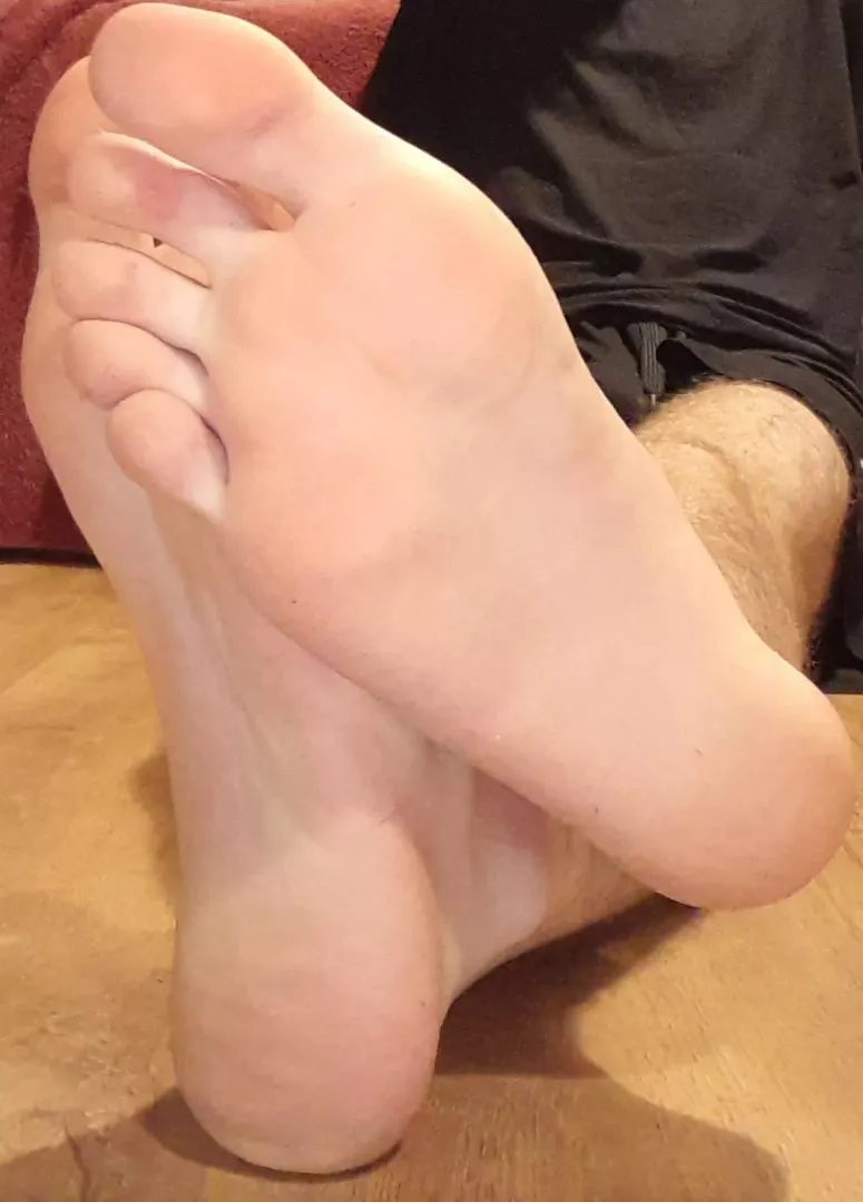 Lick from the heel to my toes