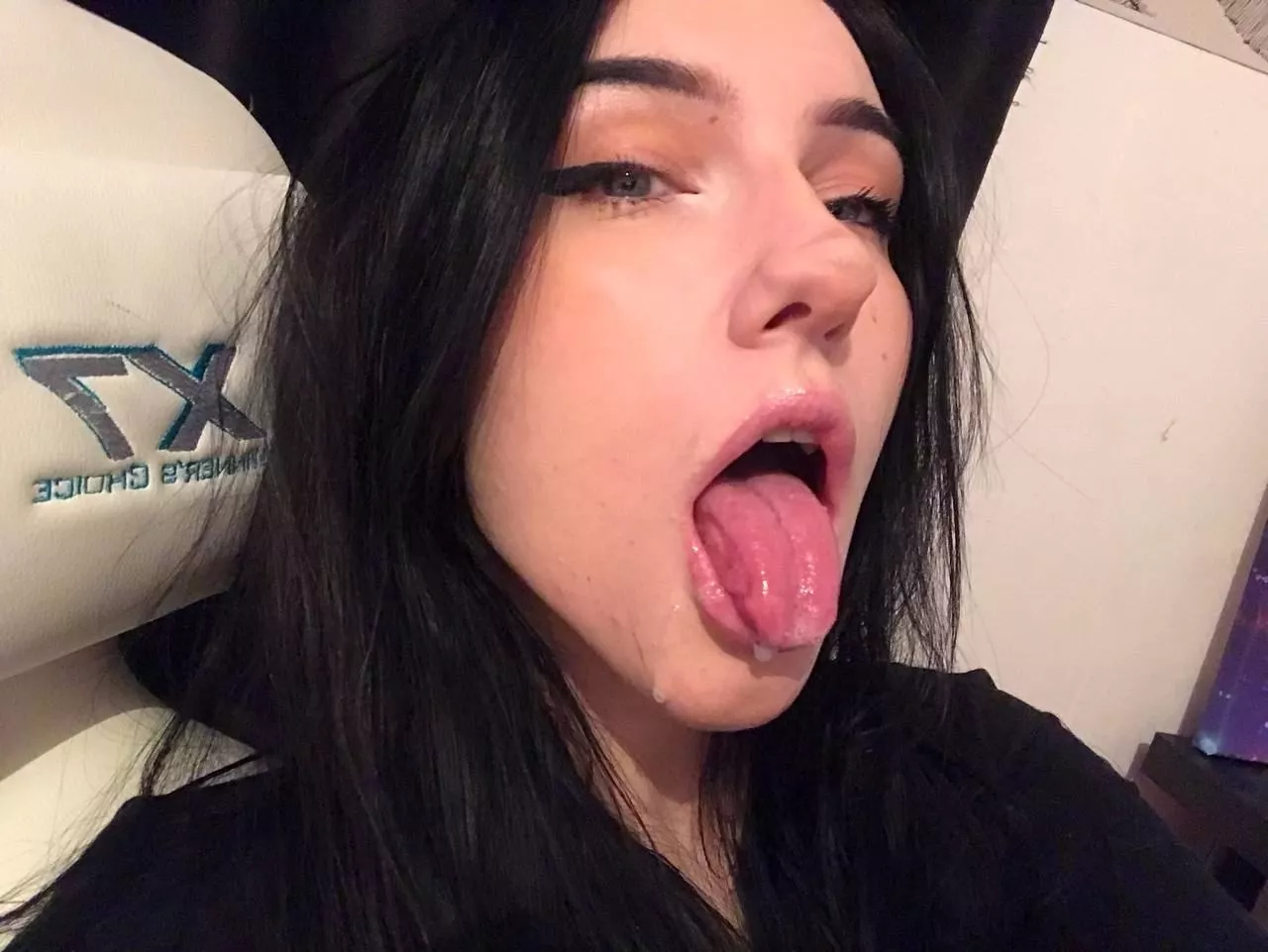 Lick it off [oc]
