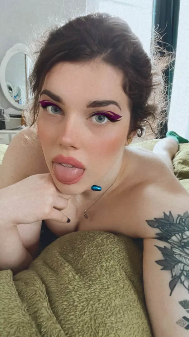 Lick me 👅
