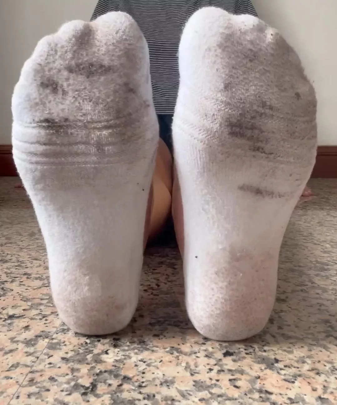 Lick the dirt off and suck the sweat out right now for me 😈