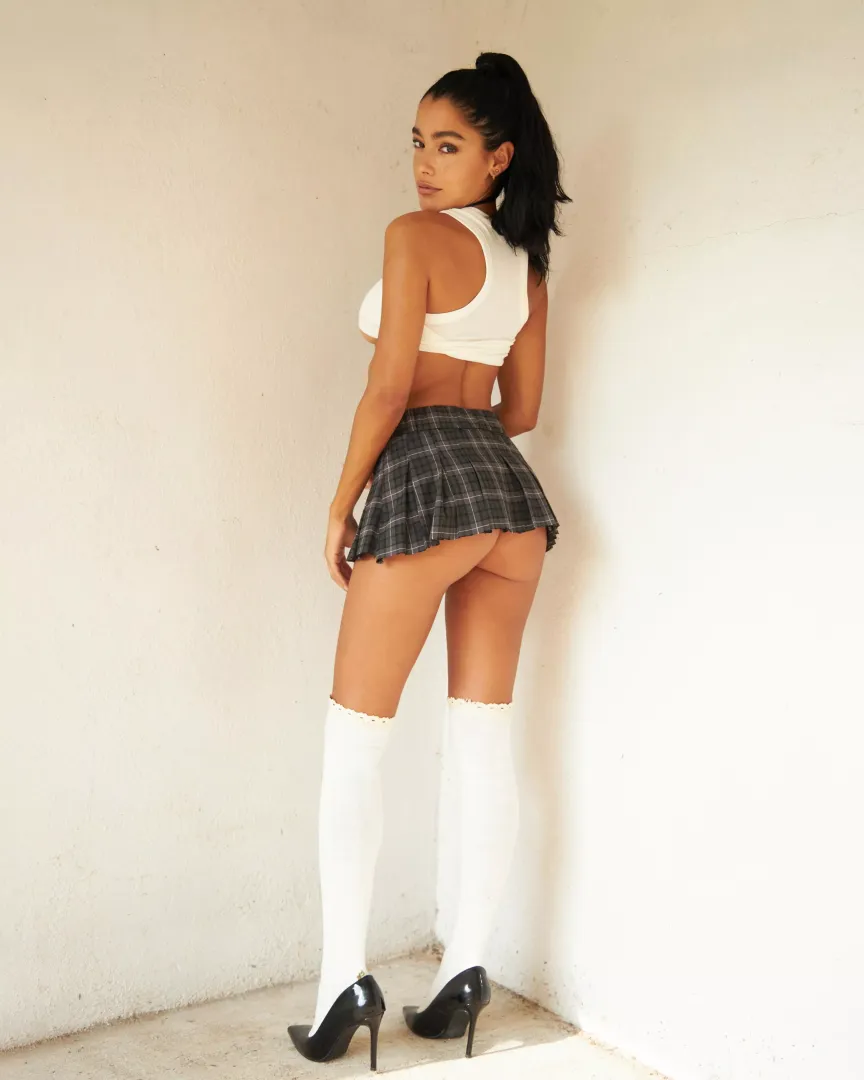 lift my skirt babe [F]