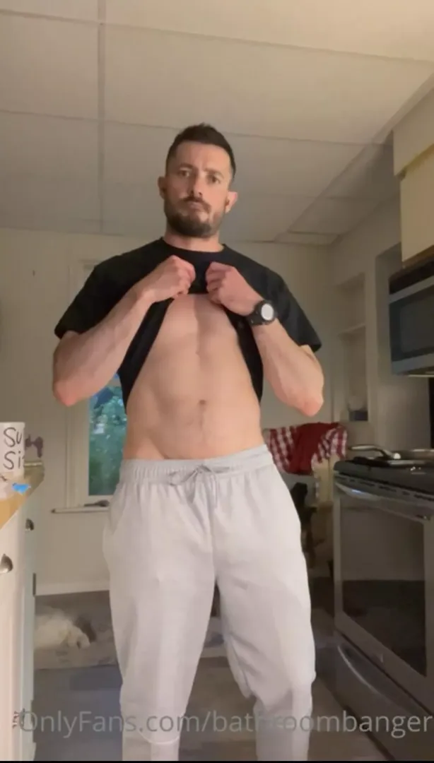 Lifting up my shirt