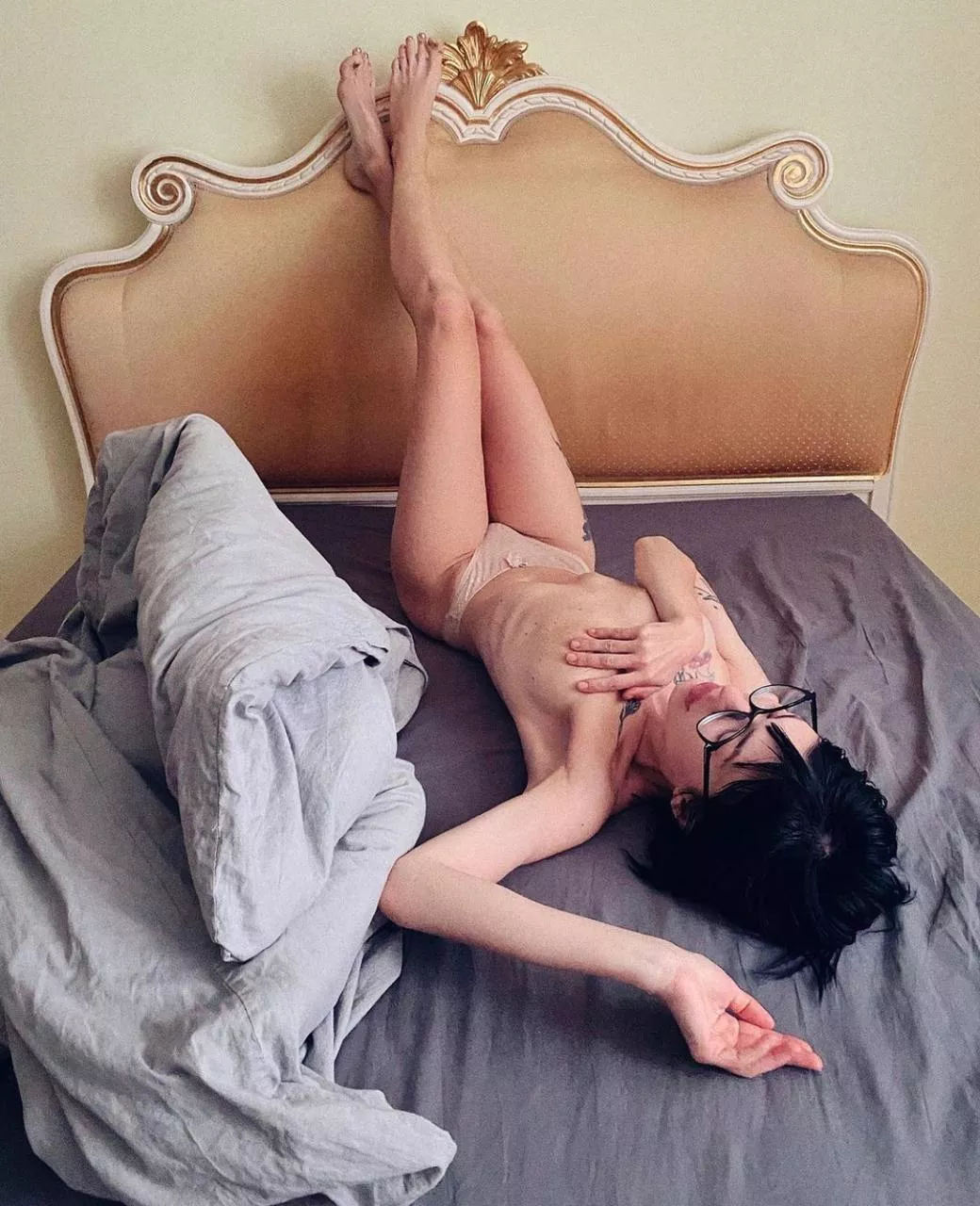 Like if you would knock me up. I wanna fuck a random redditor