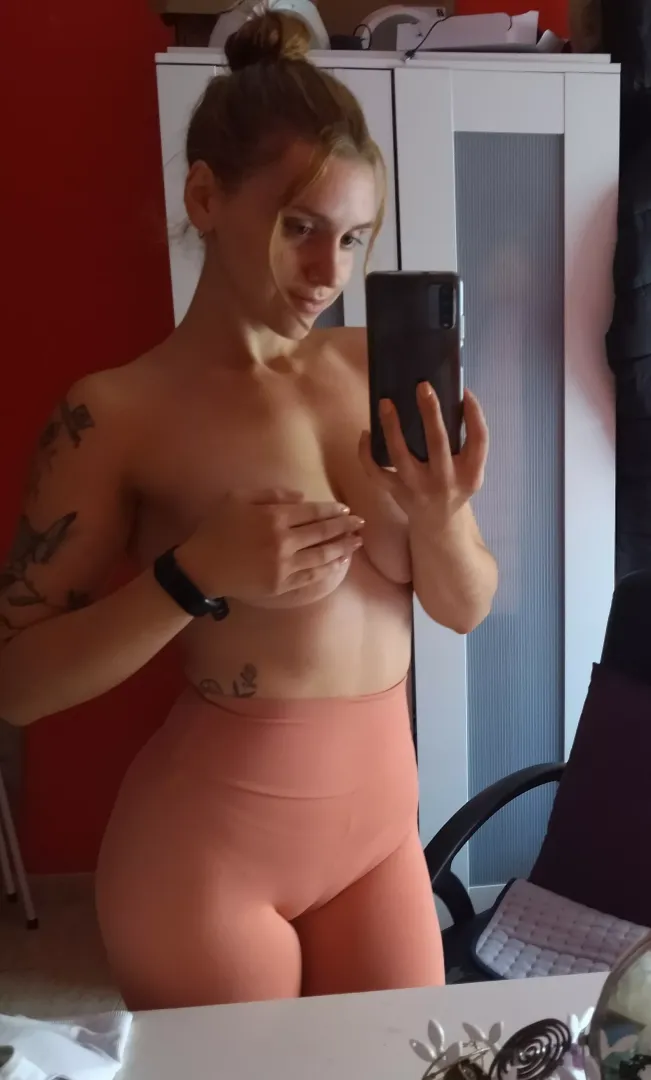 Like if you'd fuck me 🙈💦