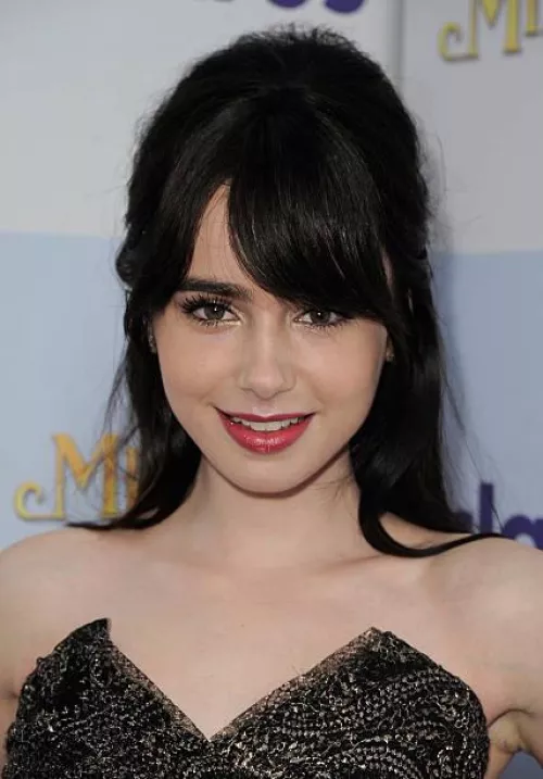 Lily Collins