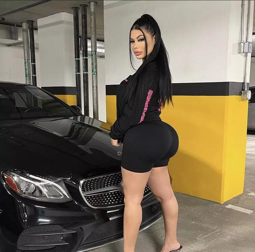 Lips and ass