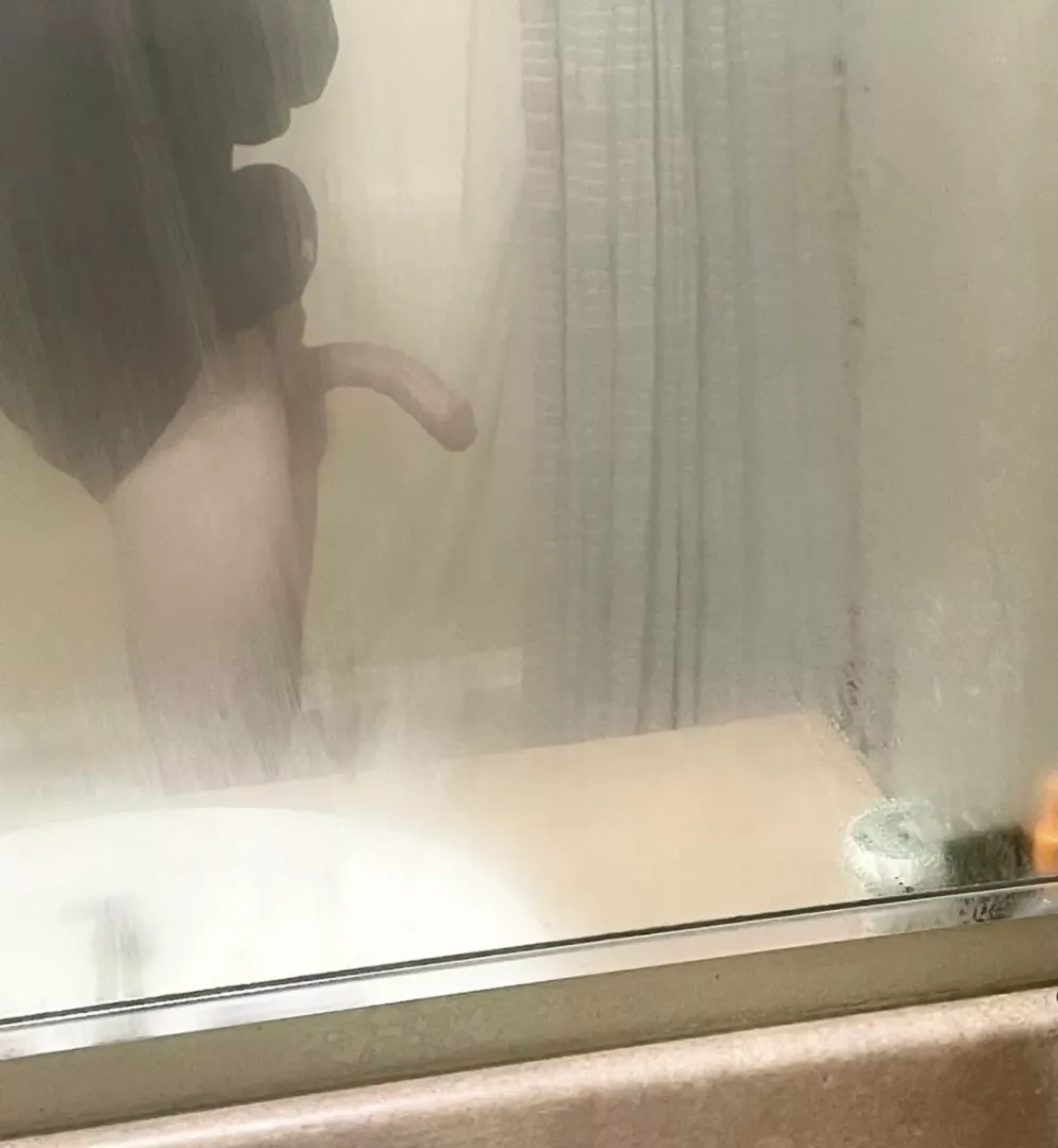 Little bi twink after a shower, little worked up, don’t judge it to much.