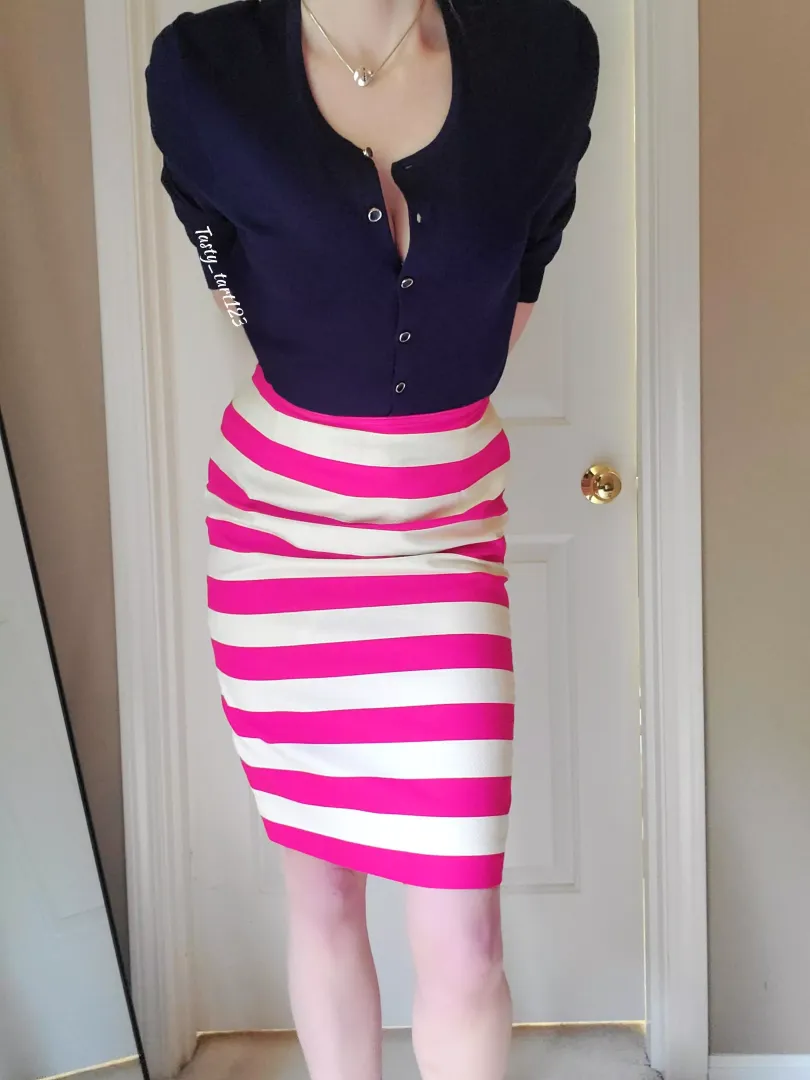 Little cardigan and a tight pencil skirt, my favorite combo!!