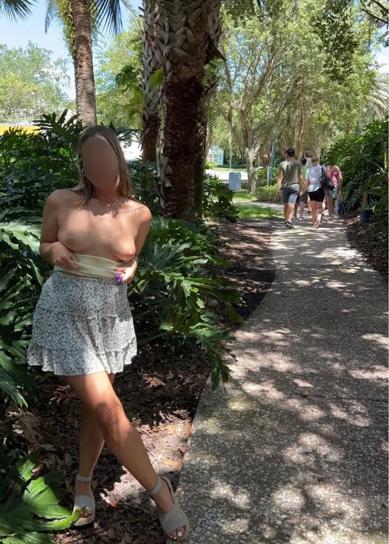 Little did the family know walking by they would’ve have a great view of my girlfriends tits