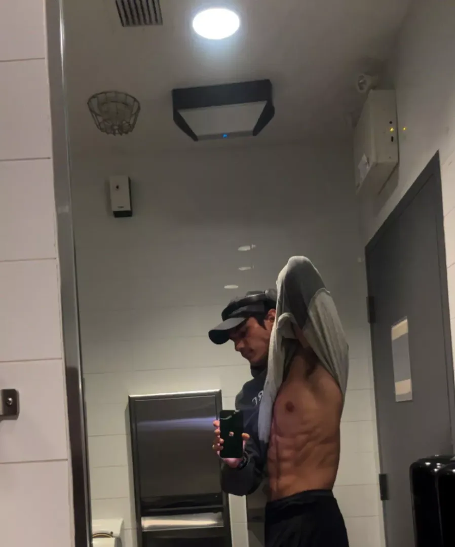 Little peak 👀