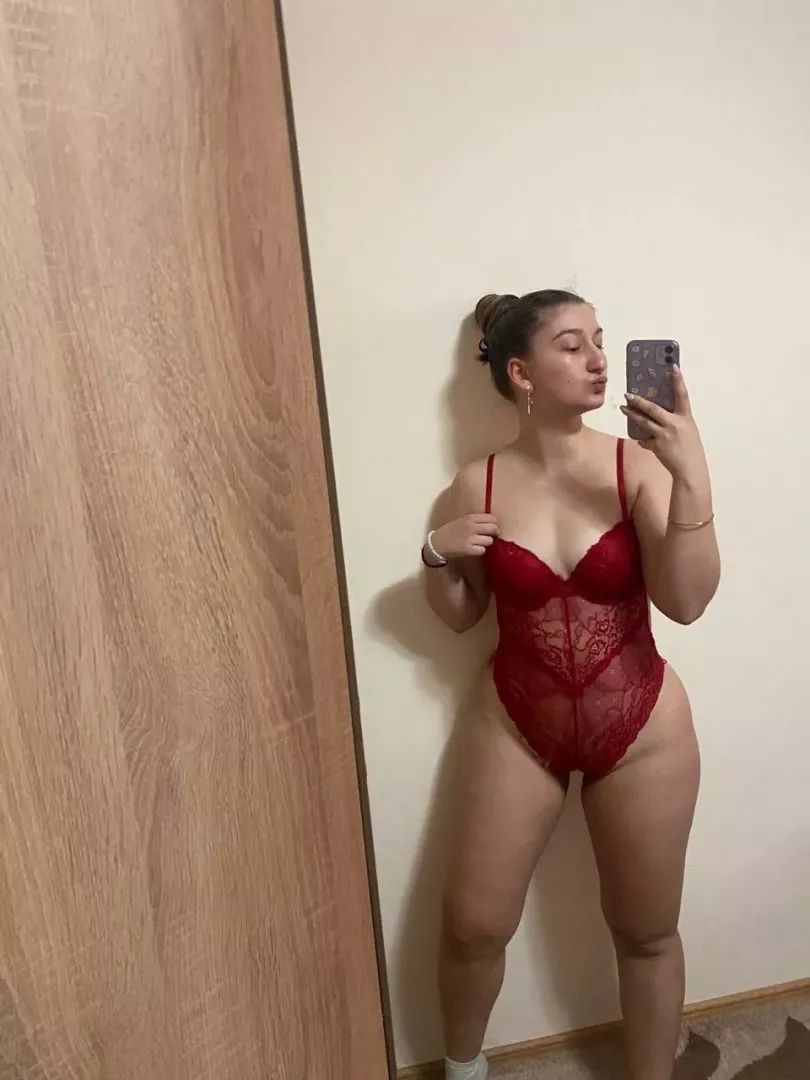 Livin that lingerie all day kinda life 🥰