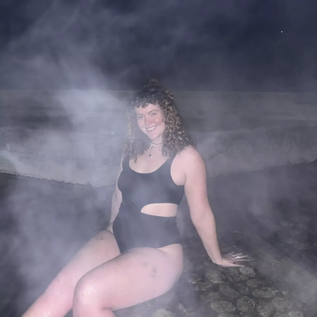 Living my best life in Spain currently and enjoying a free hot spring nearby 😁